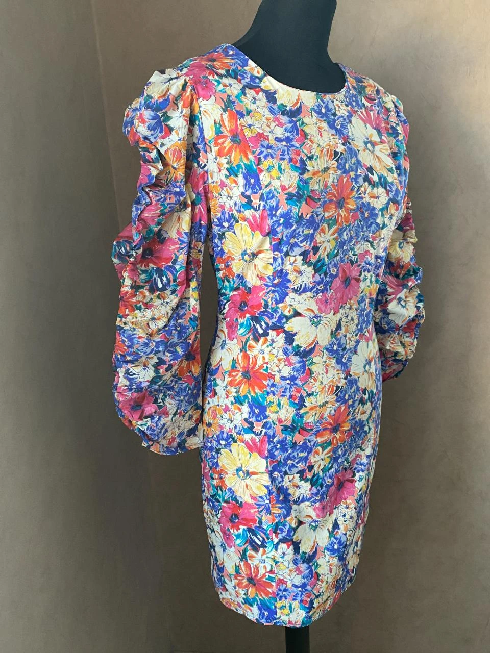 ZARA rechte bloemenjurk maat 36 - gekruiste mouwen, V-hals – photo 4